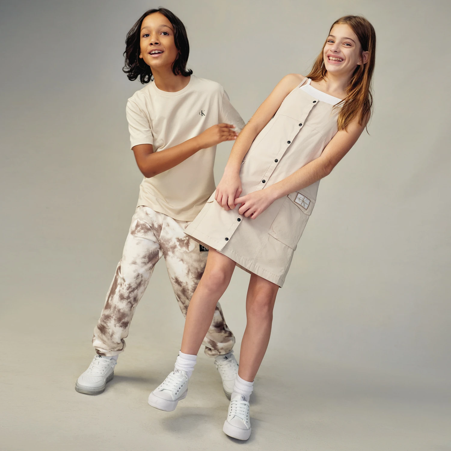 Calvin Klein Jeans Boys Ivory & Brown Cotton Tie-Dye Joggers 2 Calvin Klein Jeans Boys Ivory & Brown Cotton Tie-Dye Joggers - Image 2